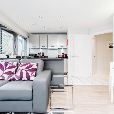 Room Space Service Apartments - New Manor House Bracknell Exterior photo