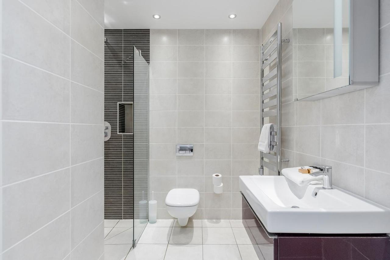 Room Space Service Apartments - New Manor House Bracknell Exterior photo